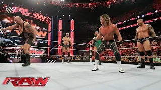 Orton, Ryback, Cesaro & Ziggler vs. Sheamus, Big Show, Owens & Rusev: Raw – 24. August 2015