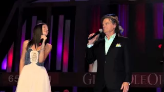 BJ Thomas and Sara Niemietz sing Hooked On A Feeling at the Grand Ole Opry