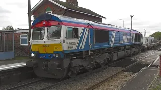 Felixstowe container freight trains passing through westerfield 18/11/22