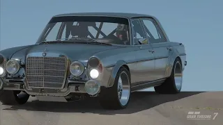 GT7 - Mercedes-Benz 300 SEL 6.8 AMG - Die rote Sau als Chromsau