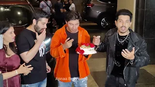 Kanwar Dhillon Cuts Birthday Cake With Akshay Kharodia Kinshuk Mahajan and Media | PandyaStore Shiva