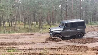 Бездорожье.Off-road, Нива против Уаз.