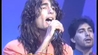 Daniel Agostini con el Grupo Sombras  [Enganchado DVD 2]