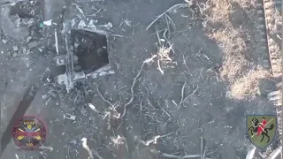 ukraine drone drop granade on russian trench ... 1.KIA