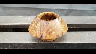 WOOD TURNING A MINI VASE