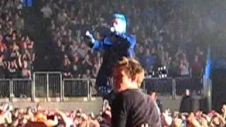 Jared Leto speaks to the Crowd - 30 Seconds to Mars - London O2 - 30th November 2010