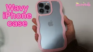 This Wavy iPhone case is SO CUTE