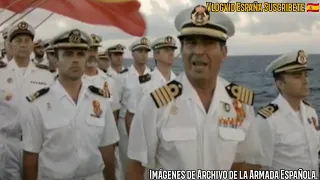 El buque escuela Juan Sebastián de Elcano le rinde Honores a los Caídos por la Patria.