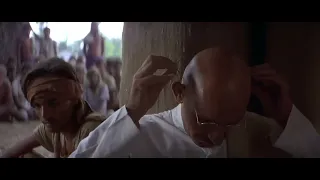 Gandhi 1982 720p Trim 2