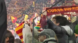 Roma Bologna O-0,  1 Maggio 22. La Curva Sud e tutto l Olimpico cantano Col Córe Dajee ROMA