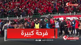 #فيديو_رائع ... إحتفالات لاعبي إتحاد العاصمة مع الجمهور في المدرجات بعد التأهل للنهائي⚫🔴🇩🇿⚽