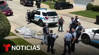 Una pieza de avión se desprende en el aire y cae sobre un vecindario en Chicago | Noticias Telemundo