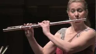 Amy Porter performs Mozart G Major K. 313 Mvt. 3  Rondo. Tempo di Menuetto