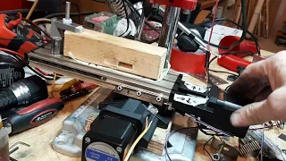 Frankentrain Laboratories DIY Mini Mill has limits now and can go home. Part 4