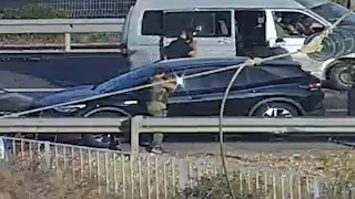 La strage dell'autostrada: Hamas uccide un automobilista inerme e getta via il cadavere