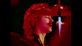 Blue Öyster Cult - Cities On Flame With Rock And Roll (Footage - Live in Paris, 1975)