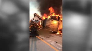 Deadly vehicle fire on I-265 in Jeffersonville, Ind.