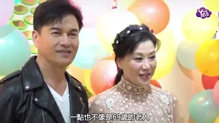 呂良偉攜妻子漫步西湖 69歲似50歲羨煞旁人