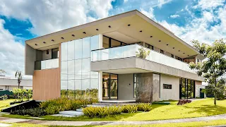 A CONTEMPORARY HOUSE WITH ALMOST 1000 M² OF LAND FOR SALE IN CITY ALPHA IN EUSÉBIO