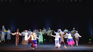 Portuguese folk dance from Açores: Bailo furado