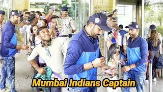 Super Best Cricket Rohit Sharma Fans crowd Arrives At Airport