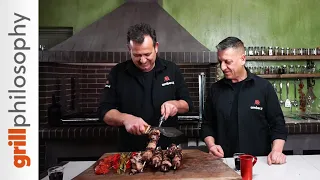 Pork spit roast kontosouvli spicy with sausage (EN subs) | Grill philosophy