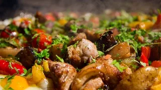 Свинина на диске с овощами / Pork with vegetables on disk