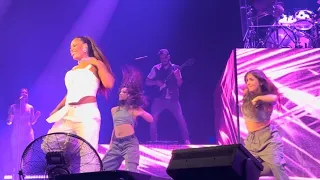 Danse sur Lossa - Amel Bent (Zénith de Paris)