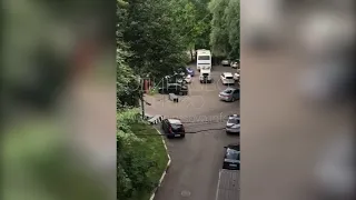 🚔 В Барвиху приехали автозаки