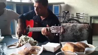 Русик Тхакумачев шут и королева песня на гитаре кавказ