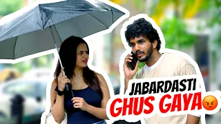 Hum Tum aur Ek Umbrella☔️ | Story begins with 1 Umbrella⛱️ | Jabardasti Ghus gaya😡 | Oye its Uncut |