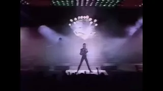 Queen - We Will Rock You {Fast} (Live in Paris, 1979) - [Audio Test]