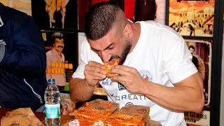 How an Australian competitive eater became famous in Turkey overnight?