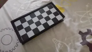 unboxing magnetic chess set