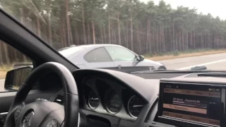 M3 E92 DKG vs. C63 AMG rolka