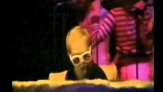 Elton John - Grow Some Funk Of Your Own (1976) Live at Earl's Court, London