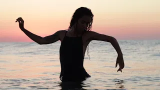 Agua - Danza etno contemporanea Raquel Lechiguero