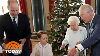 Buckingham Palace Shares New Christmas Pictures Of Queen Elizabeth | TODAY