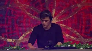 MARTIN GARRIX -  DON'T LOOK DOWN Live in Tomorrowland 2016