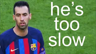 Busquets dribbles in slow motion...
