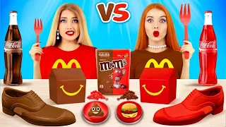 ¡Desafío de chocolate RICO VS POBRE! Guerra de chicas locas con capas de chocolate de RATATA BOOM