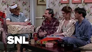 Hildy's Christmas Presents - SNL