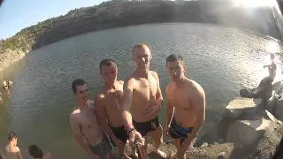Прыжки в воду,съемка видео на гранитном карьере Заречный г.Кривой рог