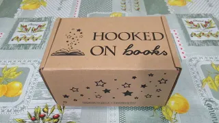 Книжный бокс Hooked on books: январь 2021