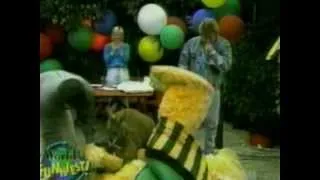 Rags the Kangaroo vs Marty Monster (sound effects)