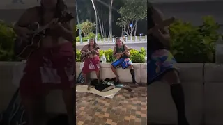 waikiki Hawaii, Tahitian Street performers