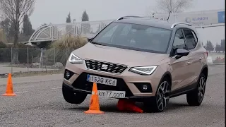 SEAT Arona 2018 - Maniobra de esquiva (moose test) y eslalon | km77.com