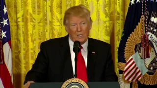 FULL PRESS CONFERENCE: Donald Trump BASHES Media To Their Face (FNN)