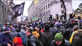 Ukraine protesters leave Kiev's city hall