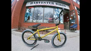 2017 Radio Bikes Valac 20" BMX Unboxing @ Harvester Bikes